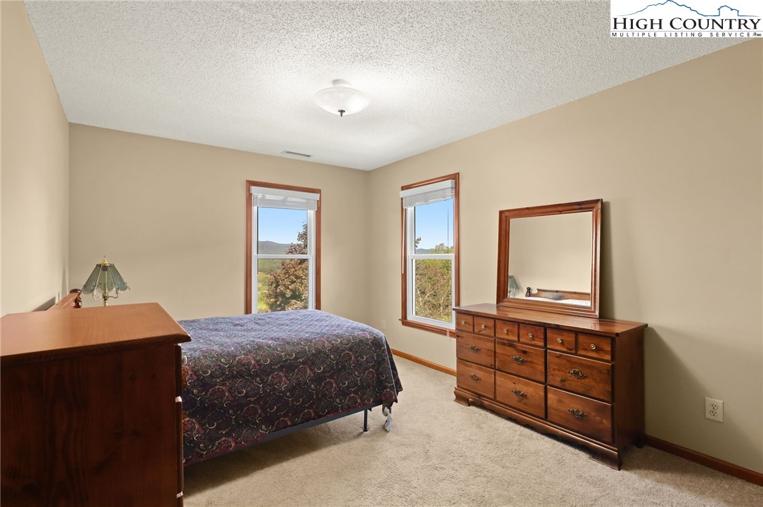 Zionville, North Carolina 28698, United States, 3 Bedrooms Bedrooms, ,3 BathroomsBathrooms,Residential,Active,43537