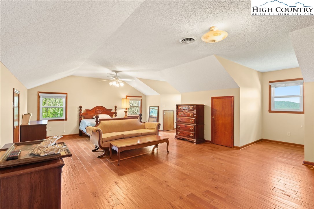 Zionville, North Carolina 28698, United States, 3 Bedrooms Bedrooms, ,3 BathroomsBathrooms,Residential,Active,43537