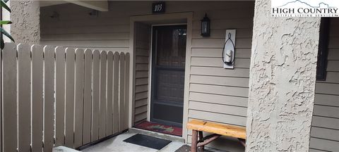 Photo of 908 Chetola Lake Drive #103, Blowing Rock, NC 28605 (MLS # 252945)