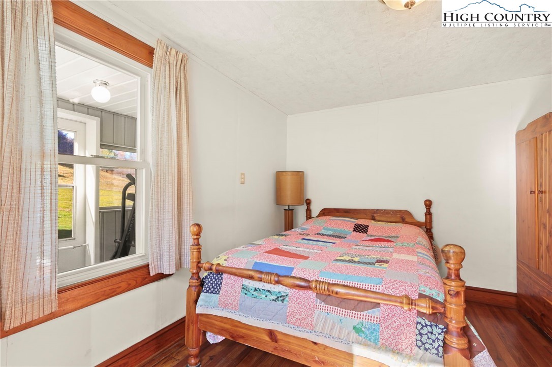 Sugar Grove, North Carolina 28679, United States, 2 Bedrooms Bedrooms, ,1 BathroomBathrooms,Residential,Active,243250