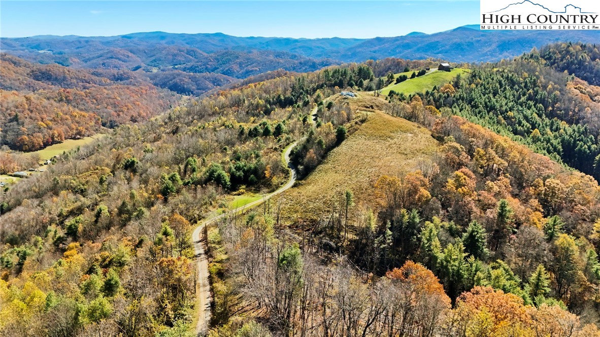 Sugar Grove, North Carolina 28679, United States, 2 Bedrooms Bedrooms, ,1 BathroomBathrooms,Residential,Active,243250