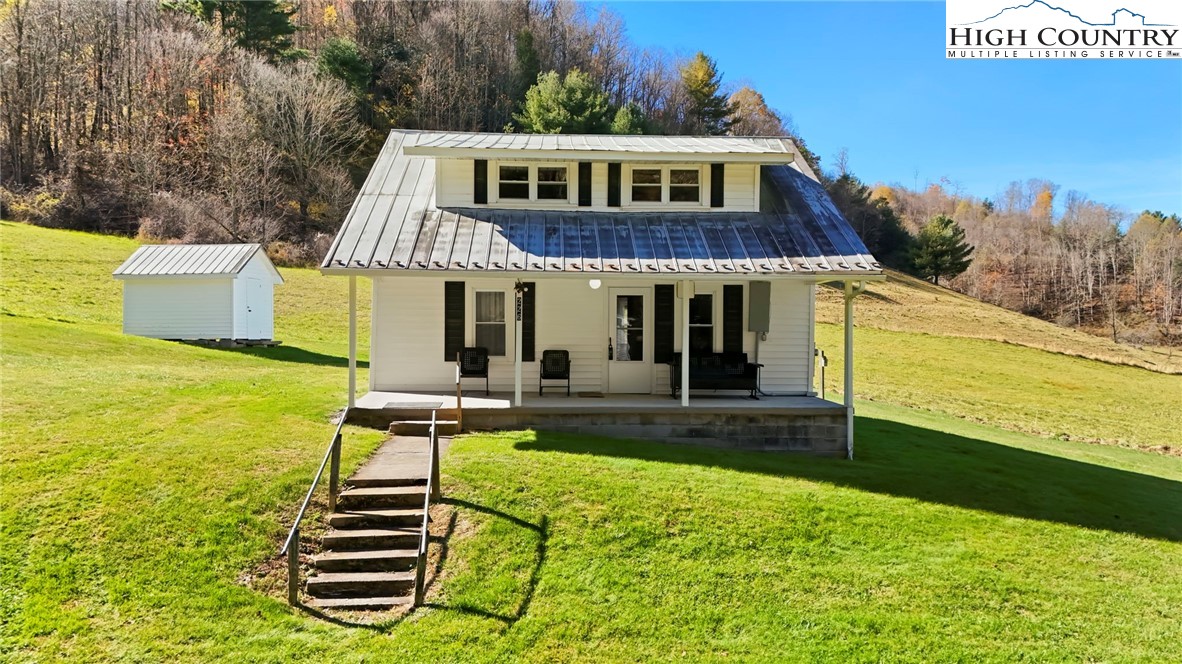 Sugar Grove, North Carolina 28679, United States, 2 Bedrooms Bedrooms, ,1 BathroomBathrooms,Residential,Active,243250