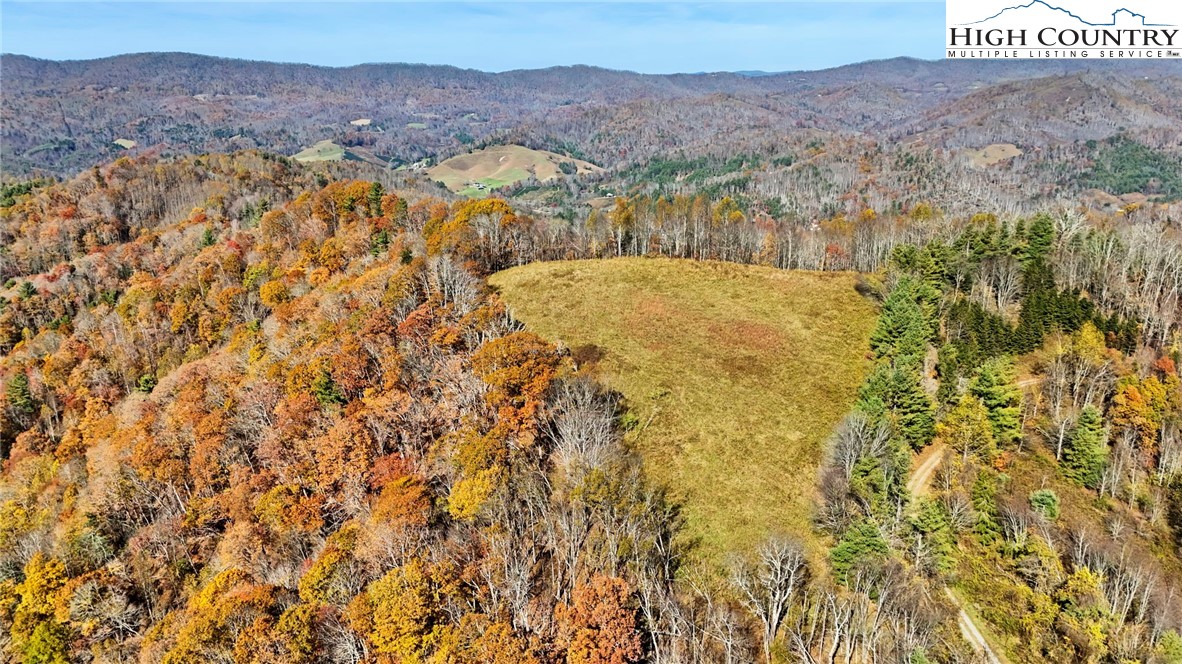 Sugar Grove, North Carolina 28679, United States, 2 Bedrooms Bedrooms, ,1 BathroomBathrooms,Residential,Active,243250