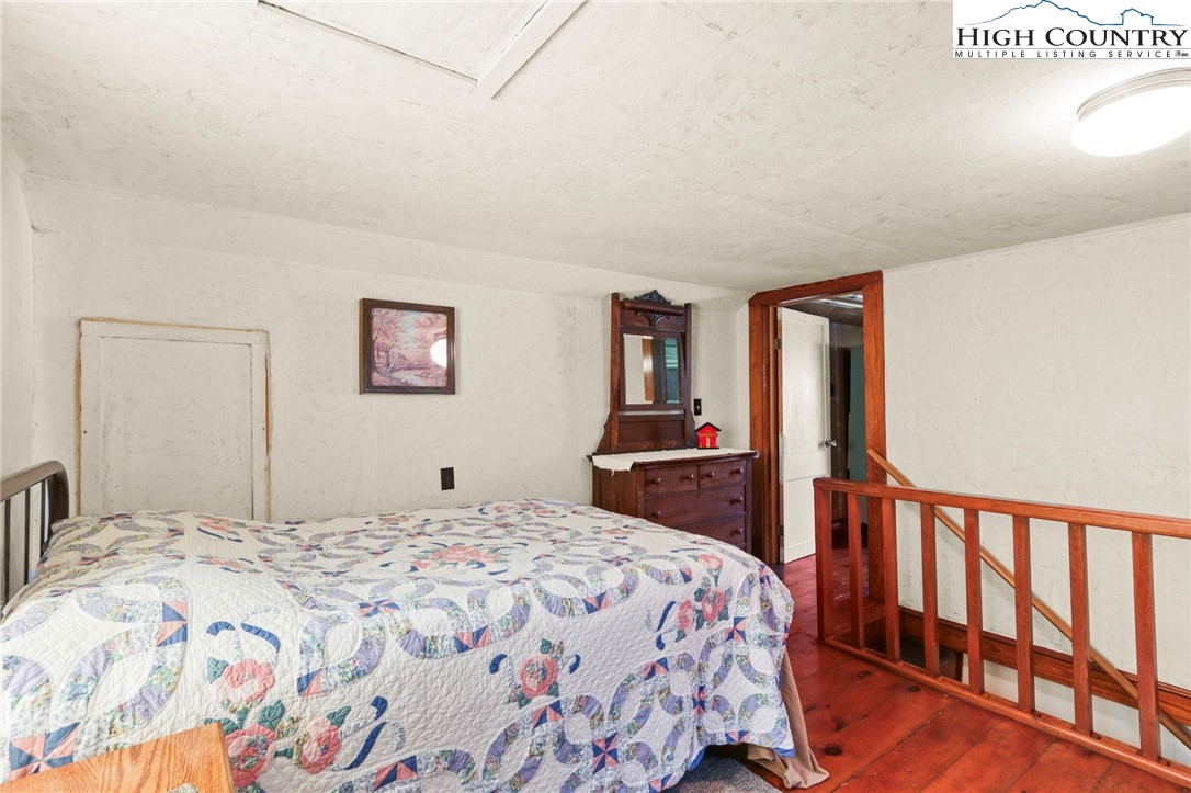 Sugar Grove, North Carolina 28679, United States, 2 Bedrooms Bedrooms, ,1 BathroomBathrooms,Residential,Active,243250