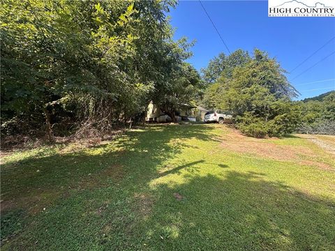 Photo of 153 Pineway Lane, Thurmond, NC 28683 (MLS # 258296)