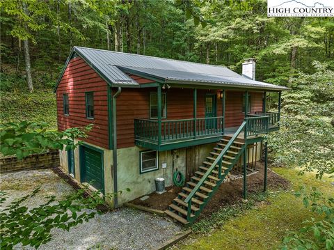 Photo of 178 Green Knob Mountain Road, Boone, NC 28607 (MLS # 245164)