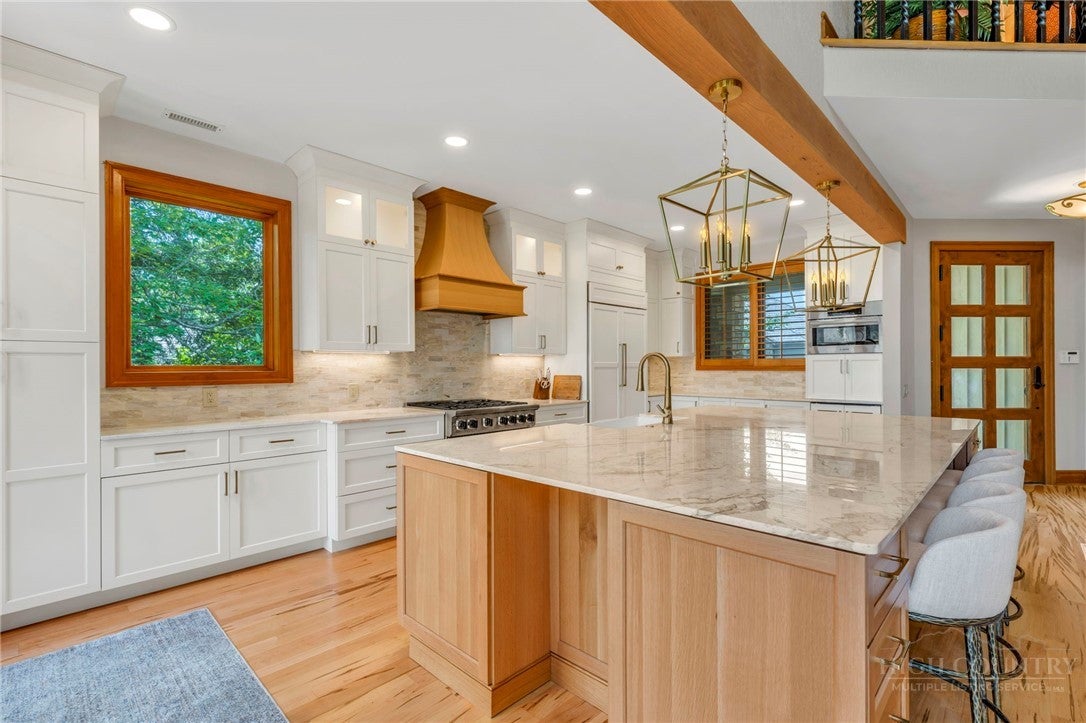 35 Crestview Lane