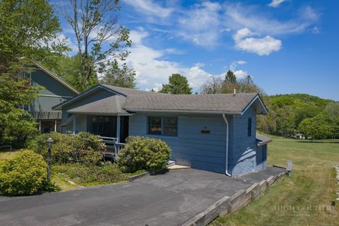 Photo of 84 Pine Ridge Loop, Newland, NC 28657 (MLS # 262293)