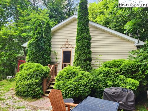 Photo of 348 Ridgewood Drive, Boone, NC 28607 (MLS # 244930)