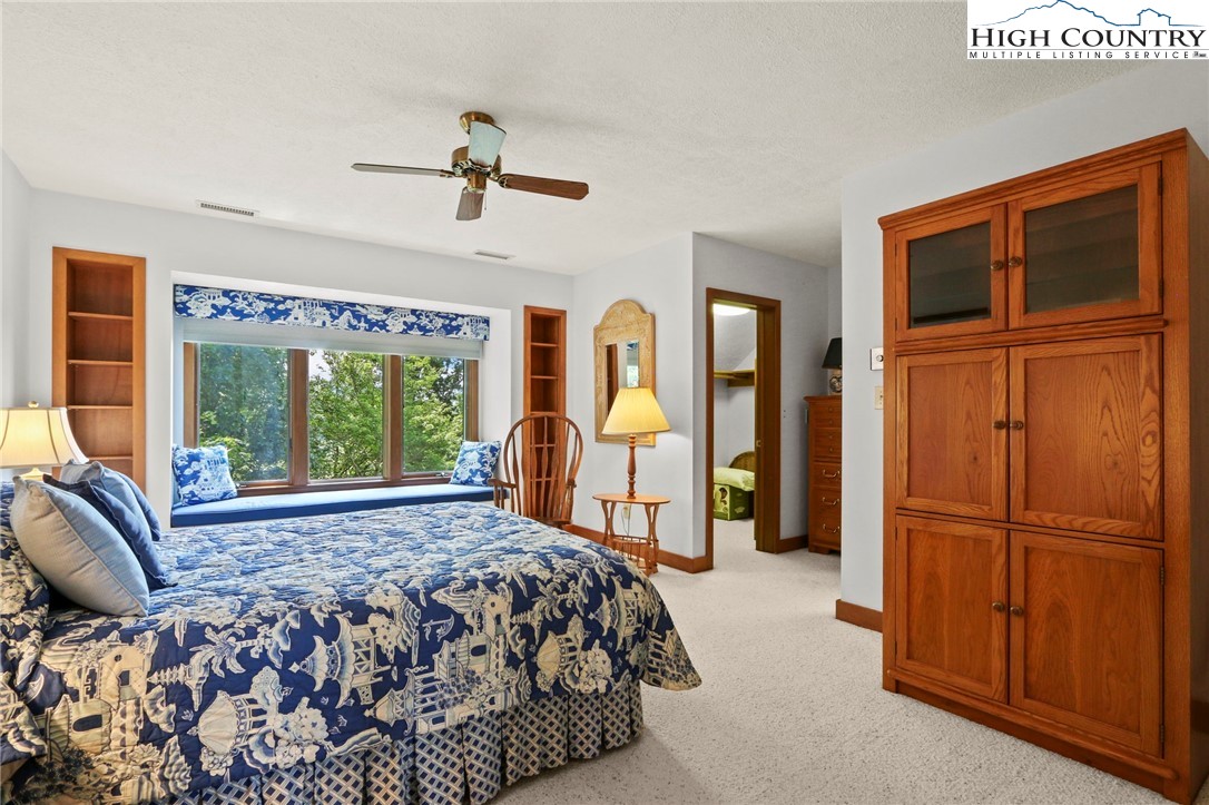 Boone, North Carolina 28607, United States, 3 Bedrooms Bedrooms, ,4 BathroomsBathrooms,Residential,Active,191541