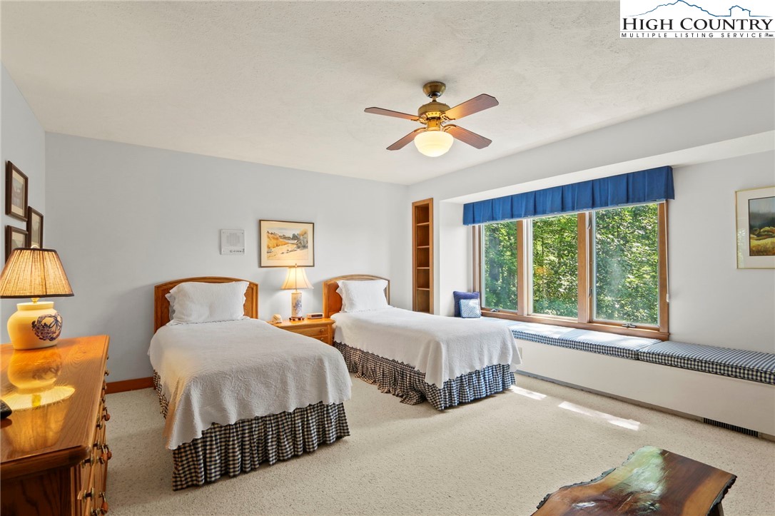 Boone, North Carolina 28607, United States, 3 Bedrooms Bedrooms, ,4 BathroomsBathrooms,Residential,Active,191541