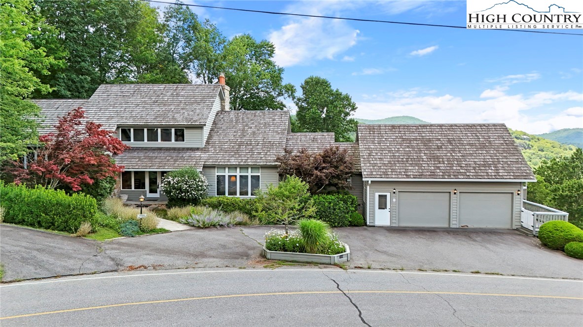 Boone, North Carolina 28607, United States, 3 Bedrooms Bedrooms, ,4 BathroomsBathrooms,Residential,Active,191541