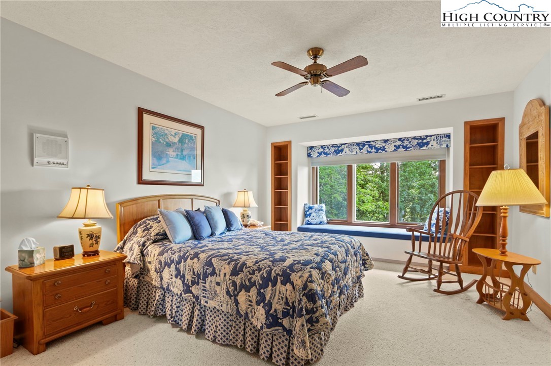 Boone, North Carolina 28607, United States, 3 Bedrooms Bedrooms, ,4 BathroomsBathrooms,Residential,Active,191541