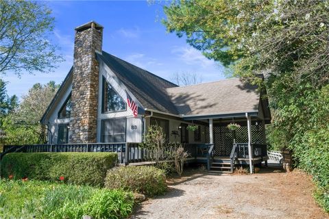 Photo of 83 Pine Ridge Loop, Newland, NC 28657 (MLS # 261293)