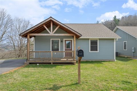 Photo of 120 Miller Meadow Lane #43, Boone, NC 28607 (MLS # 261396)