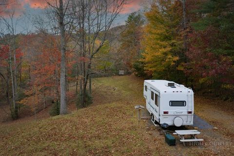 Photo of 374 Lawrence Greene Road, Deep Gap, NC 28618 (MLS # 260738)