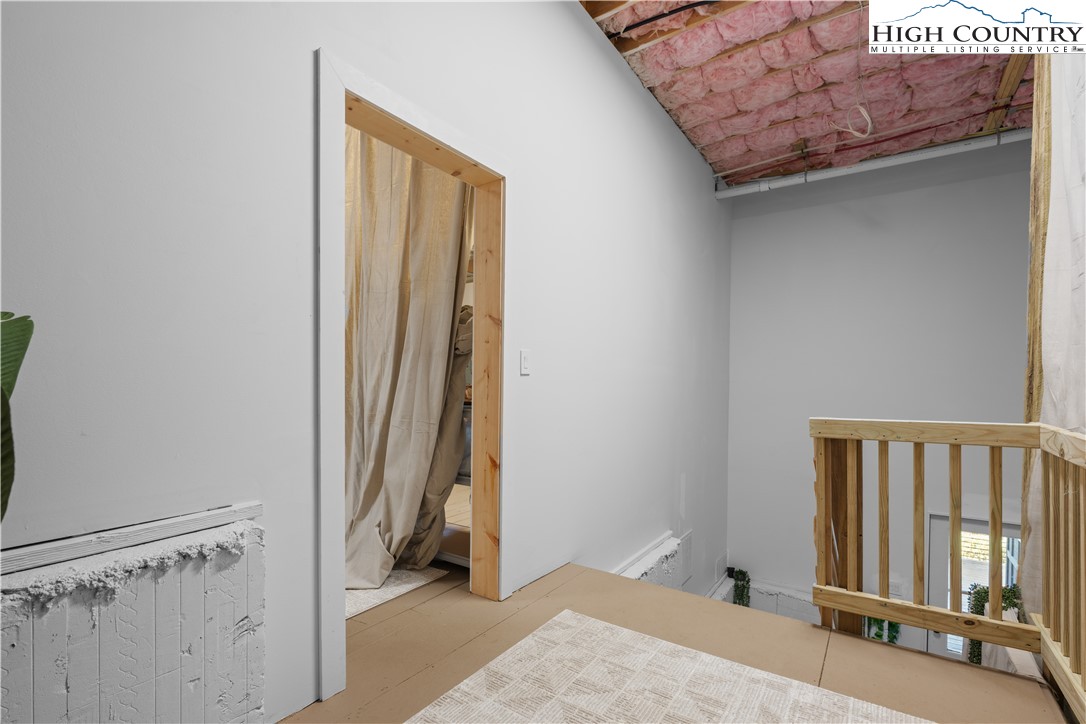 Boone, North Carolina 28607, United States, 3 Bedrooms Bedrooms, ,5 BathroomsBathrooms,Residential,Active,231892