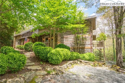 Photo of 204 Huckleberry Trail, Blowing Rock, NC 28605 (MLS # 261031)