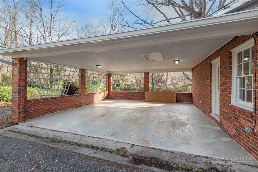 624 Brentwood Court