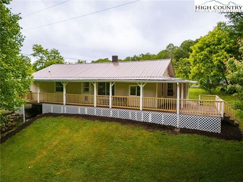 Photo of 1227 Poga Road, Butler, TN 37640 (MLS # 255912) Photo of 1227 Poga Road, Butler, TN 37640 (MLS # 255912)