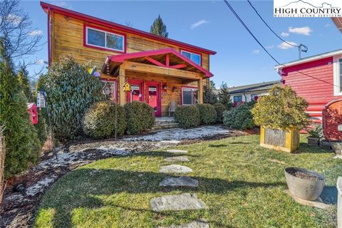 Photo of 252 Sunset Drive, Blowing Rock, NC 28605 (MLS # 261072)