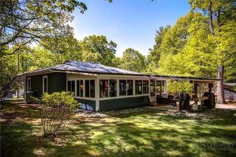 Photo of 1010 Rash Road, Glade Valley, NC 28627 (MLS # 261850)