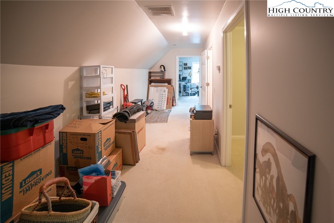 Linville, North Carolina 28646, United States, 4 Bedrooms Bedrooms, ,3 BathroomsBathrooms,Residential,Active,181576