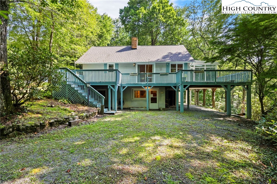 Boone, North Carolina 28607, United States, 3 Bedrooms Bedrooms, ,4 BathroomsBathrooms,Residential,Pending,197737