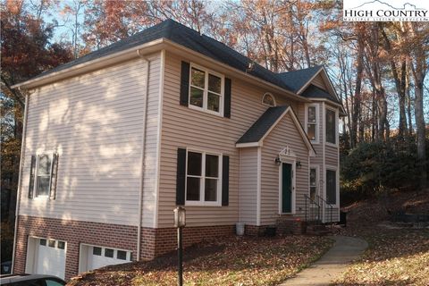 Photo of 371 Cool Woods Drive, Boone, NC 28607 (MLS # 257925) Photo of 371 Cool Woods Drive, Boone, NC 28607 (MLS # 257925)