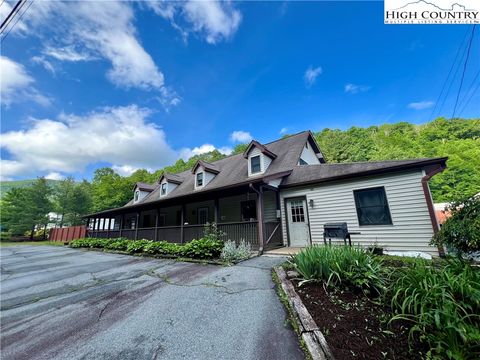 Photo of 565 George Wilson Road, Boone, NC 28607 (MLS # 250020)
