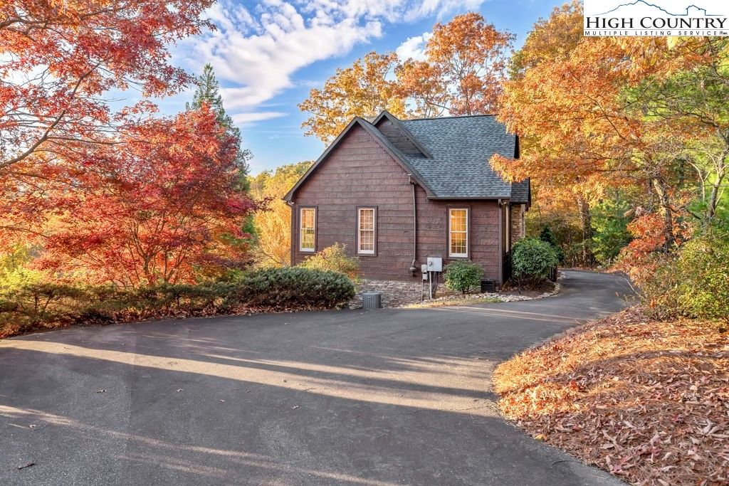 Photo of 3664 Elk Ridge Road, Ferguson, NC 28624 (MLS # 259026)