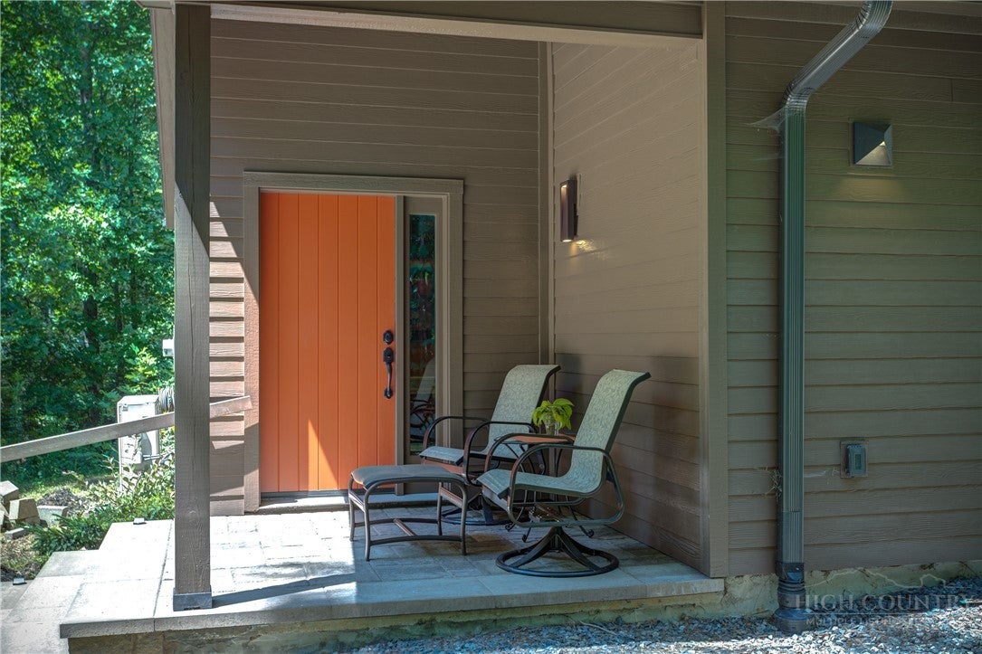 338 Lake View Trail