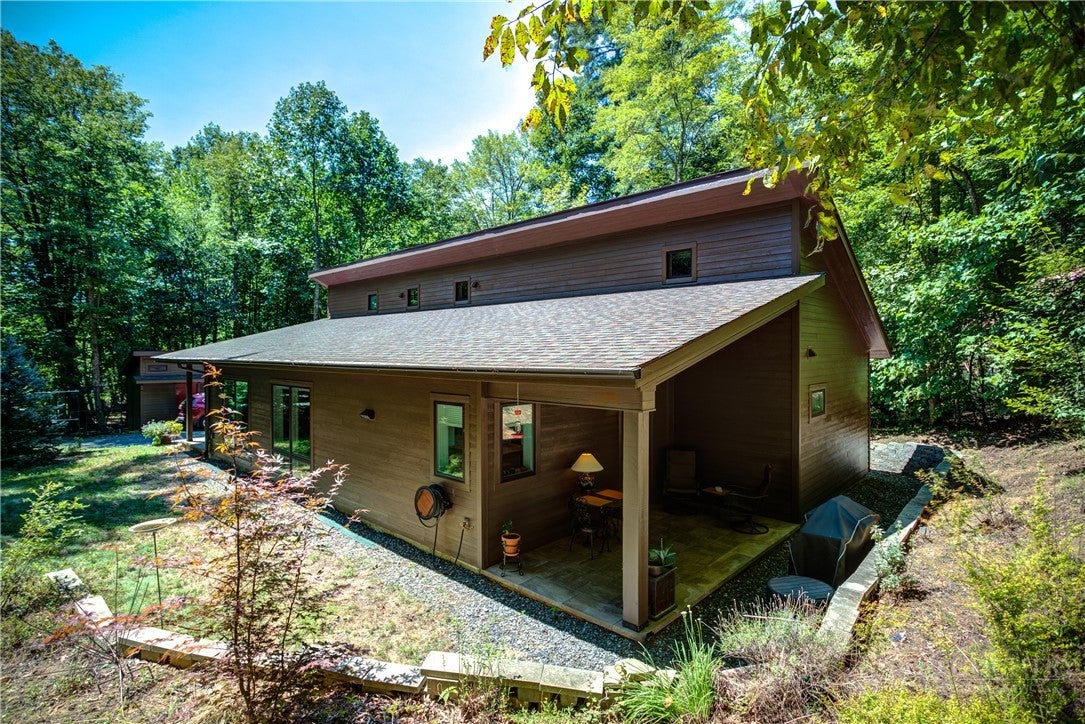 338 Lake View Trail