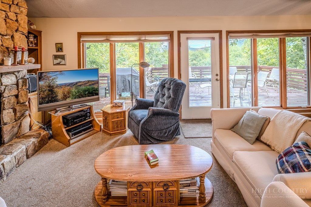 106 Grassy Gap Loop Road