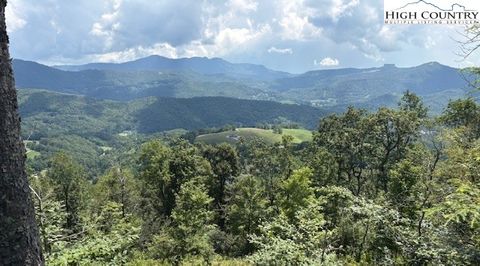 Photo of 3026 Beech Mountain Parkway, Banner Elk, NC 28604 (MLS # 257524)