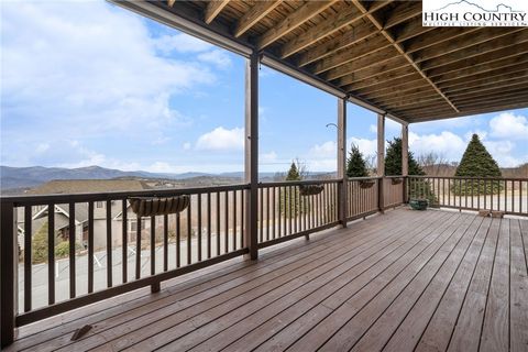 Photo of 575 Craggy Pointe #13D, Sugar Mountain, NC 28604 (MLS # 259825)