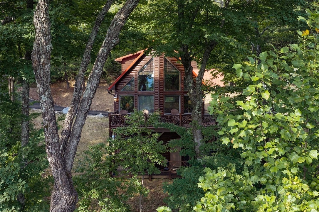 142 Fawn Lane