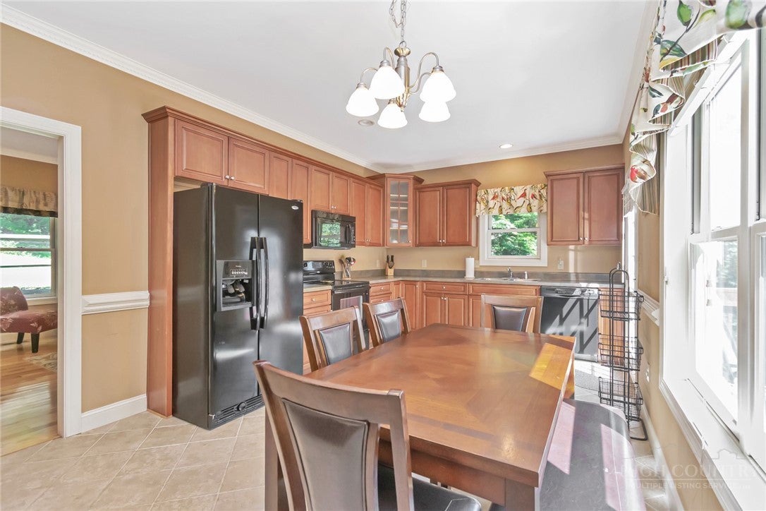 185 Ravens View