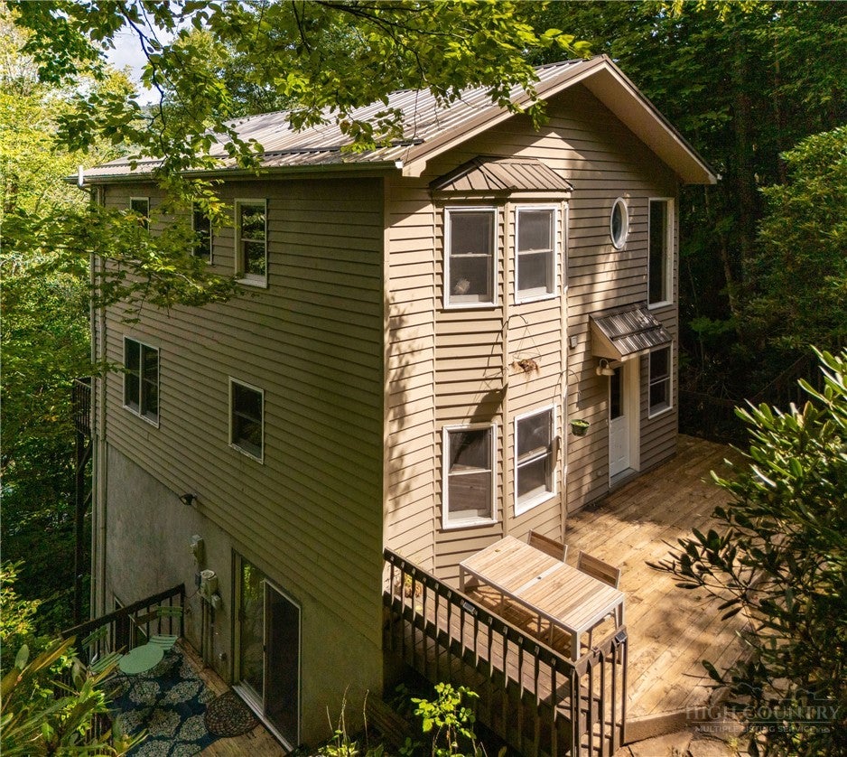 556 Timberlane Drive