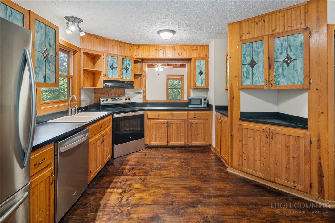 556 Timberlane Drive