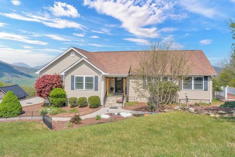 Photo of 115 Beth Street, West Jefferson, NC 28694 (MLS # 261386)