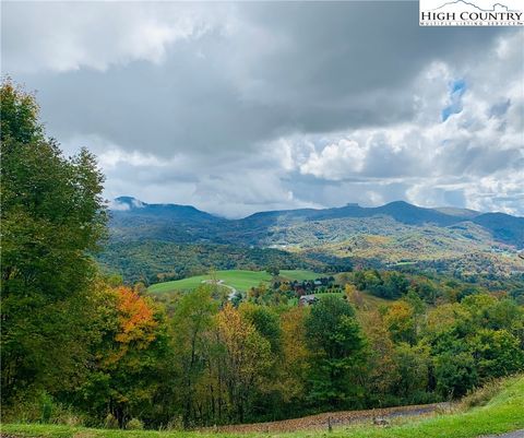 Photo of TBD Wakeman Way, Banner Elk, NC 28604 (MLS # 250761)