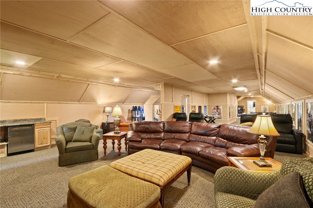 Banner Elk, North Carolina 28604, United States, 6 Bedrooms Bedrooms, ,6 BathroomsBathrooms,Residential,Active,247565