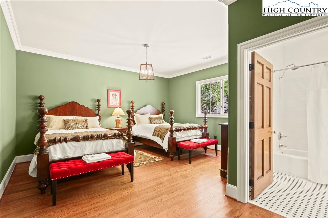 Banner Elk, North Carolina 28604, United States, 6 Bedrooms Bedrooms, ,6 BathroomsBathrooms,Residential,Active,247565