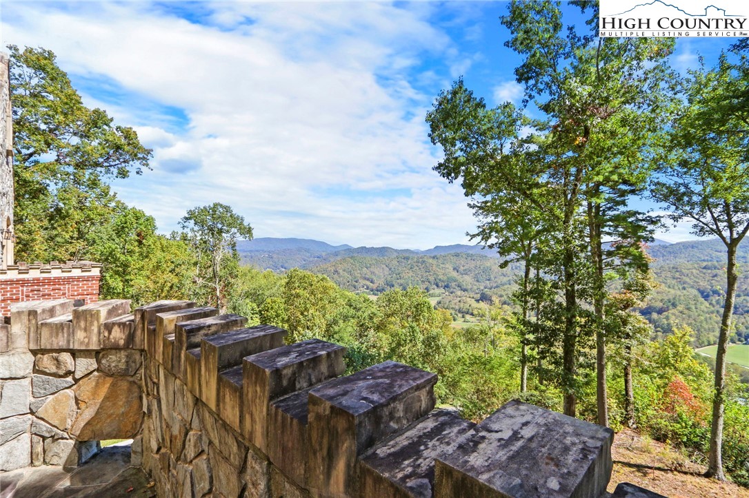 Banner Elk, North Carolina 28604, United States, 6 Bedrooms Bedrooms, ,6 BathroomsBathrooms,Residential,Active,247565