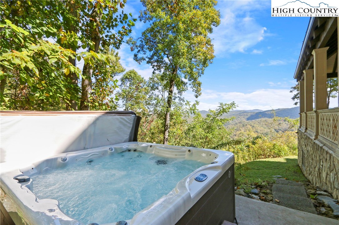 Banner Elk, North Carolina 28604, United States, 6 Bedrooms Bedrooms, ,6 BathroomsBathrooms,Residential,Active,247565