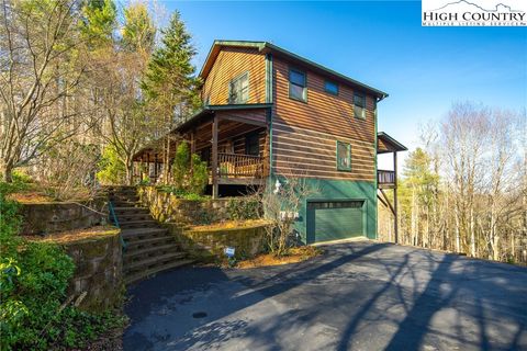 Photo of 672 Kalmia Lane, Boone, NC 28607 (MLS # 260406)