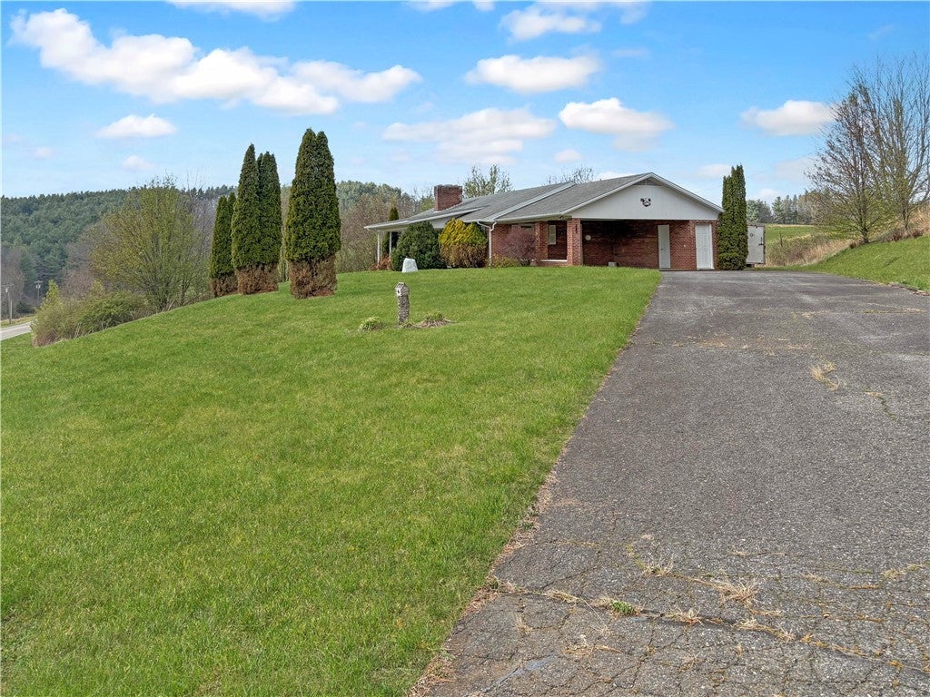 389 Chestnut Hill Road
