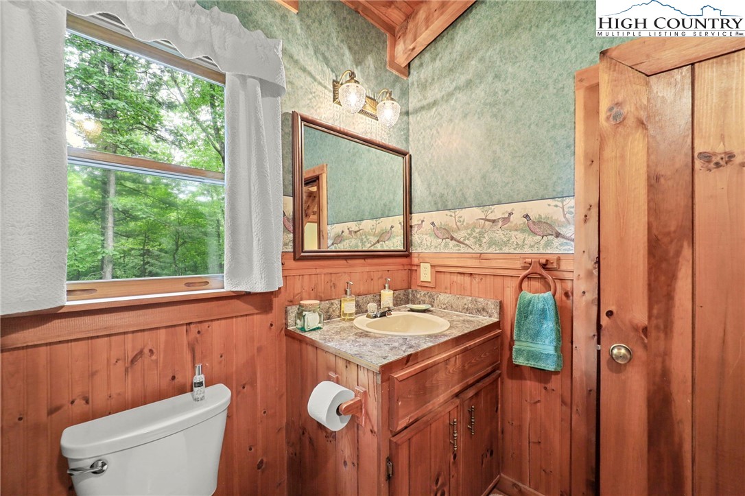 Fleetwood, North Carolina 28626, United States, 2 Bedrooms Bedrooms, ,2 BathroomsBathrooms,Residential,Active,189841