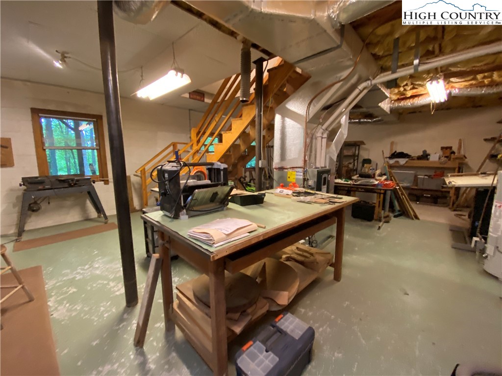 Fleetwood, North Carolina 28626, United States, 2 Bedrooms Bedrooms, ,2 BathroomsBathrooms,Residential,Active,189841